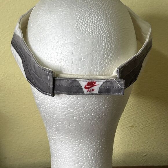 Nike Visor Hat Cap Strapback White/Gray With‎ Red Logo Golfer/Tennis Adult - Picture 3 of 6